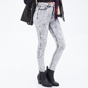 F21 Acid Washed High Waisted Skinny Jeans🖤